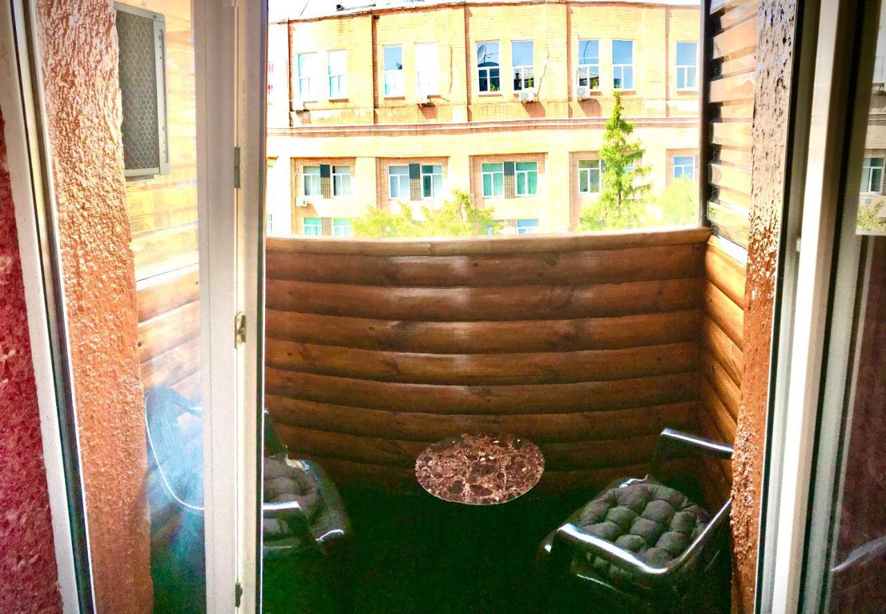 One-Bedroom Apartment On Gagarina Harkiv Dış mekan fotoğraf