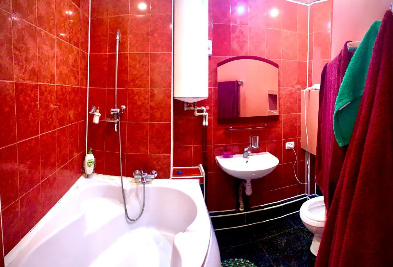 One-Bedroom Apartment On Gagarina Harkiv Dış mekan fotoğraf